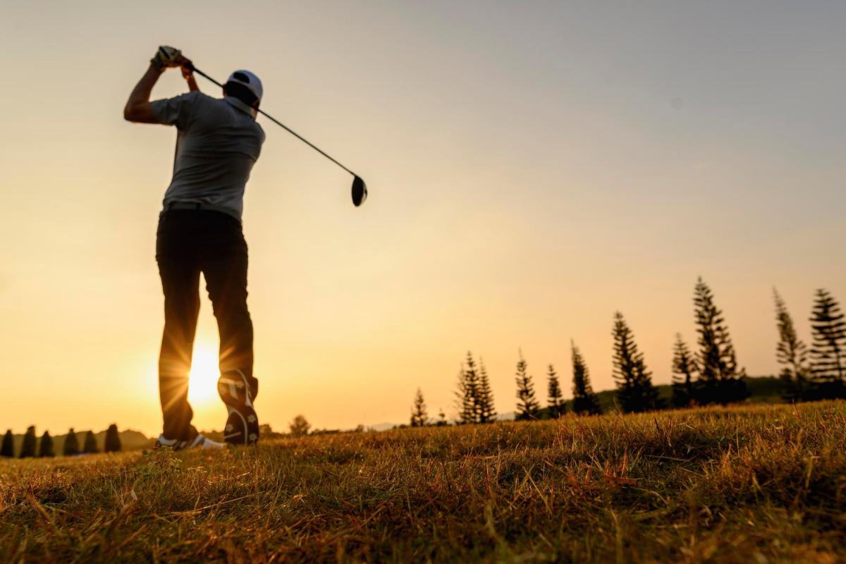Struggling with Your Golf Swing? Why You Should See a Physical Therapist