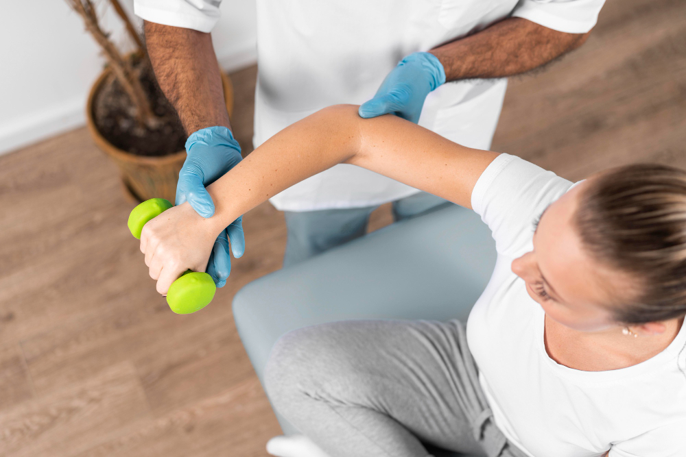 Understanding and Managing Lateral Elbow Pain with Physiotherapy