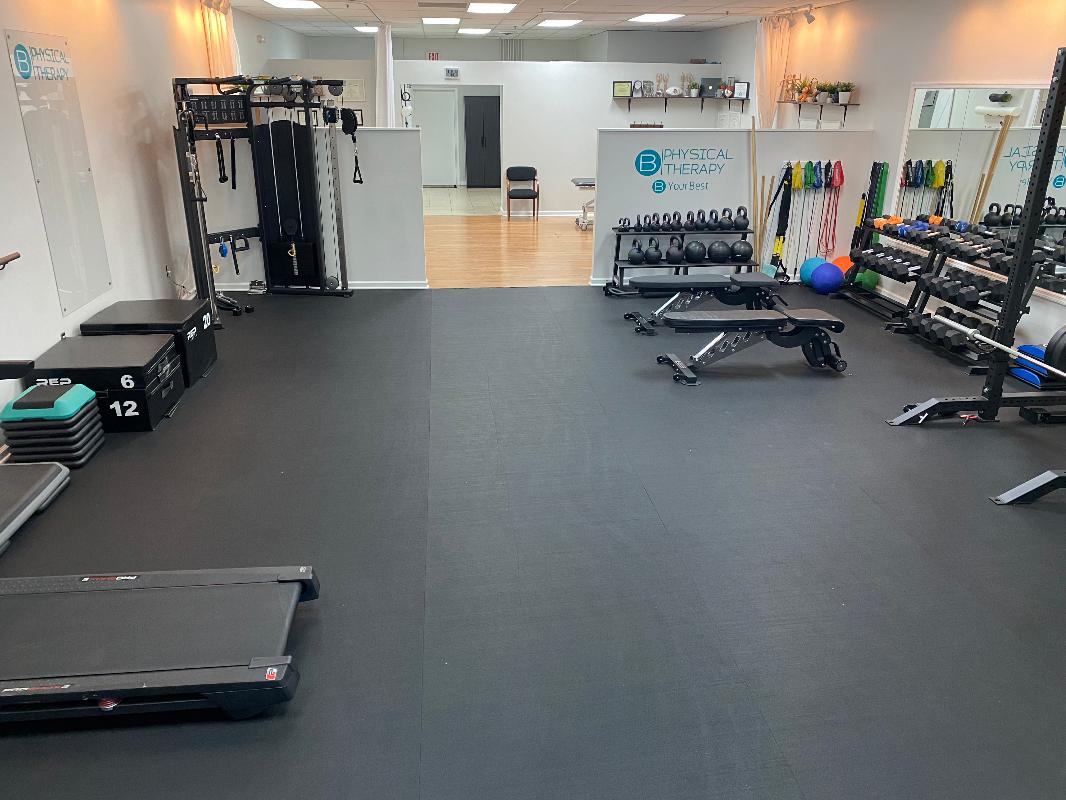 B Physical Therapy's Gym